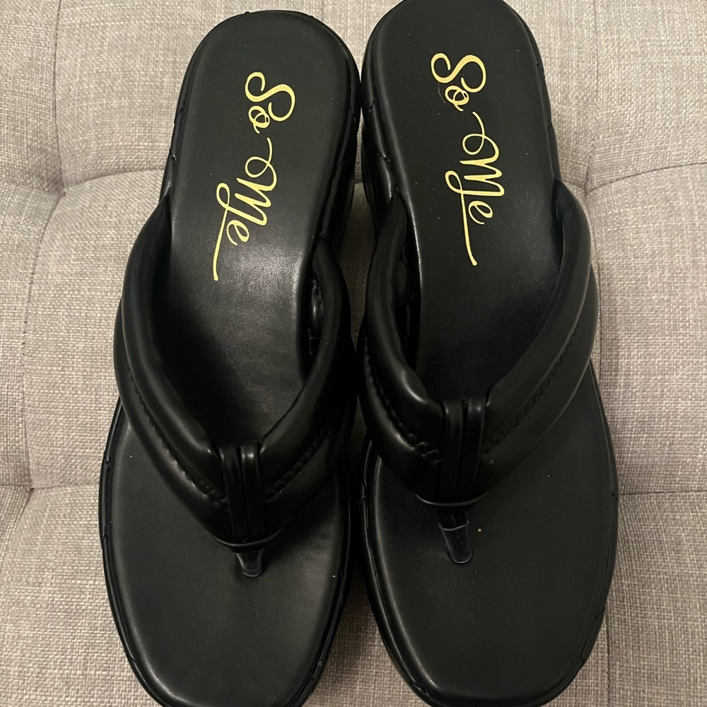Platform sandals/black